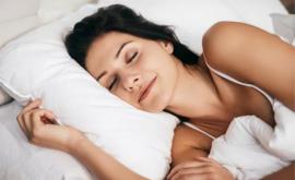 Ученые Женщины больше мужчин нуждаются во сне
