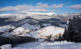Odihnă cu restricții Cum își petrec vacanța moldovenii care au mers la munte