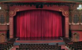 Театральные залы вновь открыли свои двери для зрителей
