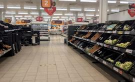 Первые проблемы после брексита в британских супермаркетах опустели полки с овощами и фруктами