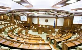 Cîte moțiuni au examinat deputații moldoveni în 2021