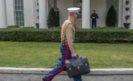 Трамп нашел способ удаленно передать ядерный чемоданчик Байдену