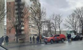 Un apartament a fost cuprins de flăcări la Ciocana