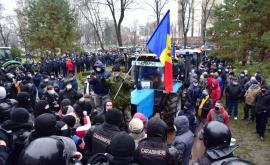 Разъяснения МВД в связи с протестами фермеров перед зданиями госучреждений
