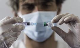 Шесть человек умерли после прививки от коронавируса
