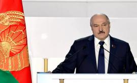 Лукашенко ответил на обвинения в подделке голосов на выборах