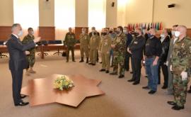 Министр обороны наградил ветеранов войны в Афганистане