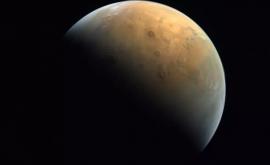 Modulul spaţial Hope al Emiratelor Arabe Unite a transmis prima poză făcută planetei Marte