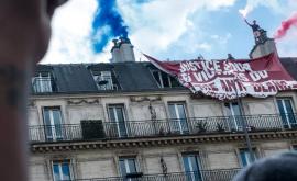 În Franța va fi interzisă o mișcare împotriva migranților