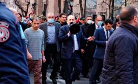 În Armenia serviciile speciale au refuzat să susțină militarii și sau declarat de partea lui Pașinean