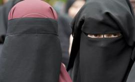 В Швейцарии запретили в общественных местах носить паранджу
