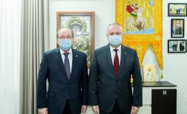 Dodon a discutat cu ambasadorul Rusiei despre procurarea vaccinului SputnikV