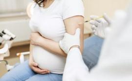 Vaccinarea împotriva COVID19 a gravidelor ar putea oferi protecţie copiilor