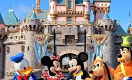 Sa aflat cînd se vor redeschide cele două parcuri tematice Disney din California