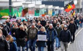 В европейских городах проходят акции противников антикоронавирусных ограничений