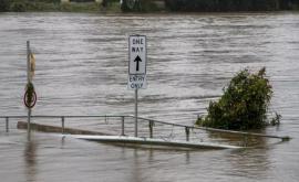 Наводнение в Австралии тысячи людей эвакуированы 