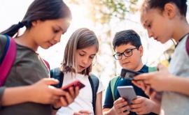 Какой вред наносят детям телефоны и как этого избежать 