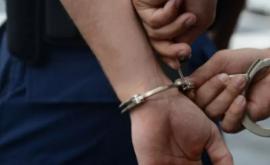 Doi tineri de 17 și 20 de ani cu comportament suspect conduși la inspectoratele poliției