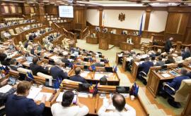 Parlamentul se întrunește în ședință și ar putea institui STARE DE URGENȚĂ