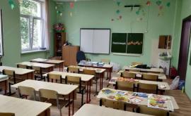 Dezinfectanți în valoare de 7 milioane lei vor fi repartizați școlilor din Chișinău