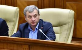 Corneliu Furculiță îi îndeamnă pe deputați să se gândească înainte de a spune ceva