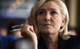 Marine Le Pen îşi anunţă candidatura la alegerile prezidenţiale de anul viitor din Franţa