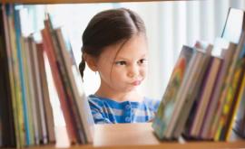 De ce copiii în ziua de azi nu citesc cărți și cum să luptăm cu acest fenomen