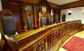 Бывший премьер прокомментировал решение Конституционного суда о роспуске парламента