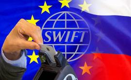 Parlamentul European a adoptat o rezoluție prin care solicită excluderea Rusiei din sistemul SWIFT