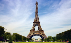 Cînd se va redeschide Turnul Eiffel vizitatorilor 