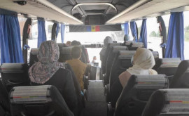 Cei 13 cetățeni moldoveni evacuați din Fîșia Gaza au ajuns acasă