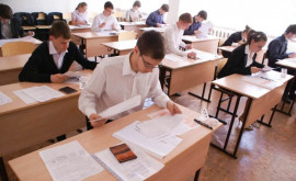 Sarcinile la examenele din școli sînt analfabete și conțin multă ideologie Opinie