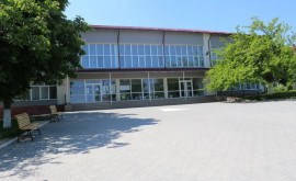 Condiții mai bune pentru cei peste o mie de elevi ai liceului Mihai Eminescu din Strășeni