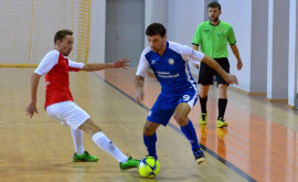 Dinamo Plus și Steaua Dental se vor întîlni în finala mare la futsal