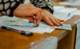 Facilităţi la eliberarea buletinului de identitate pentru cetăţenii RMoldova cu drept de vot