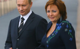 Бывшая супруга Путина теперь сдает смартфоны в аренду