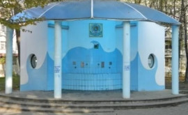 В Кишиневе опять заработали фонтанчики с бесплатной питьевой водой