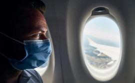 Un pasager de avion amendat cu 10 mii de dolari pentru că a refuzat să poarte mască