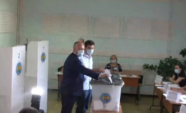Старший сын Игоря Додона впервые участвовал в голосовании