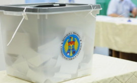 La o secție de votare din Comrat o urnă avea două sigilii în loc de patru
