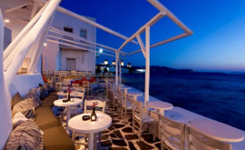 Restricții pe insula grecească Mykonos Fără muzică în restaurante și baruri