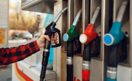 Benzinăriile au afișat prețuri mai mari la carburanți