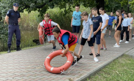 Flashmob pentru susținerea Campaniei de prevenire a înecurilor