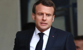 Macron îl dă în judecată pe omul care la asemănat cu Hitler întrun protest față de certificatul de vaccinare