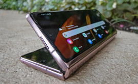 Samsung презентовала новые смартфоны с гибкими экранами