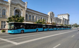 Noile autobuze procurate de municipalitate au ieșit pe străzile din Chișinău