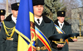 Министр обороны Молдовы и группа военных прибыли в Киев для участия в параде 