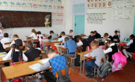 Sindicatele cer CNESPului să anuleze decizia privind testarea obligatorie a profesorilor