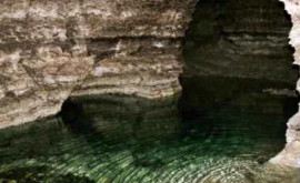 Peșteri izvoare și cișmele de poveste pe care le găsești în Republica Moldova