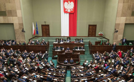 Polonia Parlamentarii votează pentru menţinerea stării de urgenţă la graniţa cu Belarus